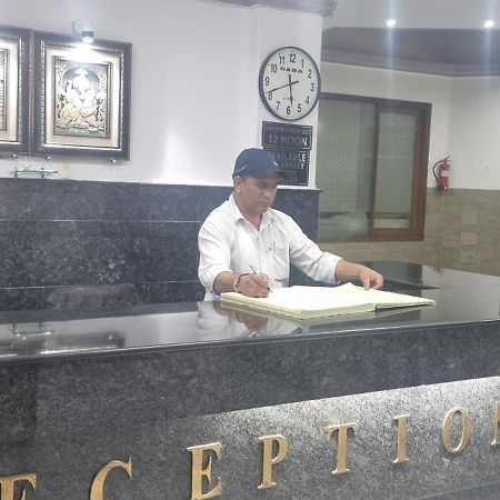 Hotel Har Ki Pauri By Around Stays หริทวาร ภายนอก รูปภาพ