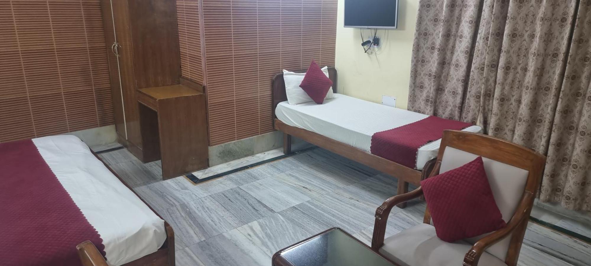 Hotel Har Ki Pauri By Around Stays หริทวาร ภายนอก รูปภาพ