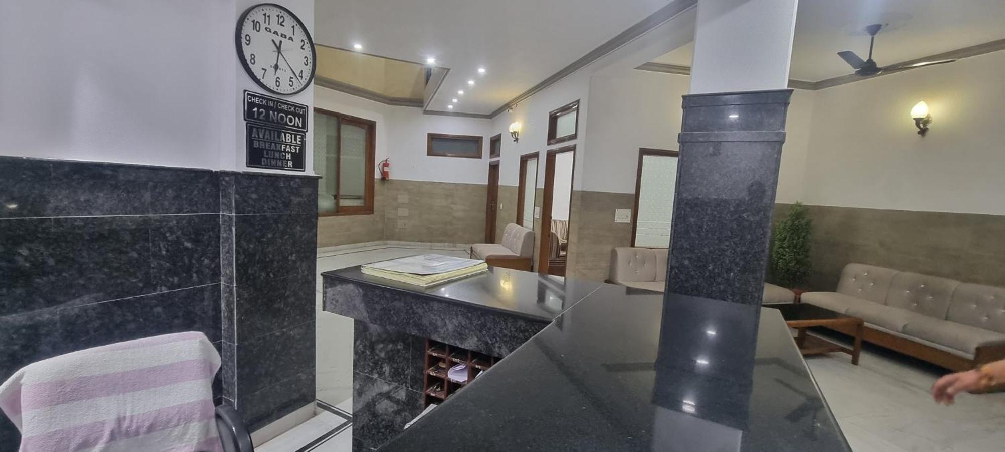 Hotel Har Ki Pauri By Around Stays หริทวาร ภายนอก รูปภาพ