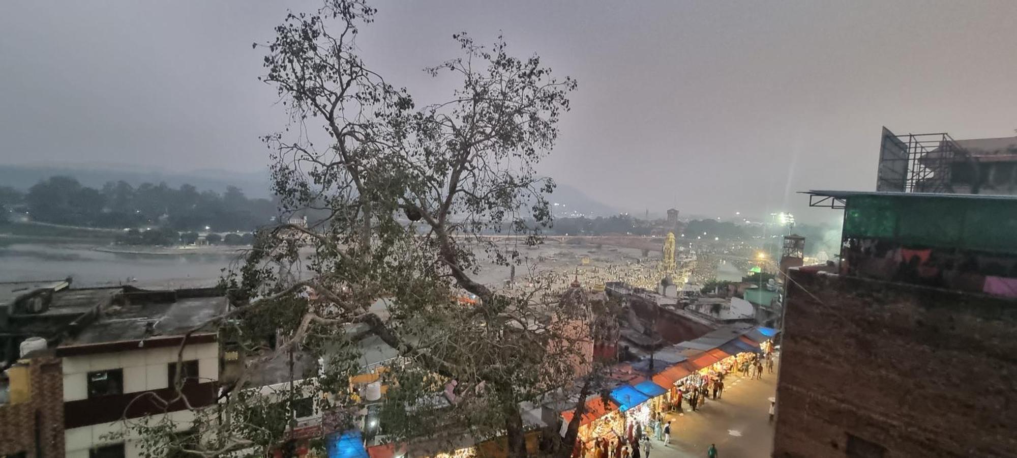 Hotel Har Ki Pauri By Around Stays หริทวาร ภายนอก รูปภาพ