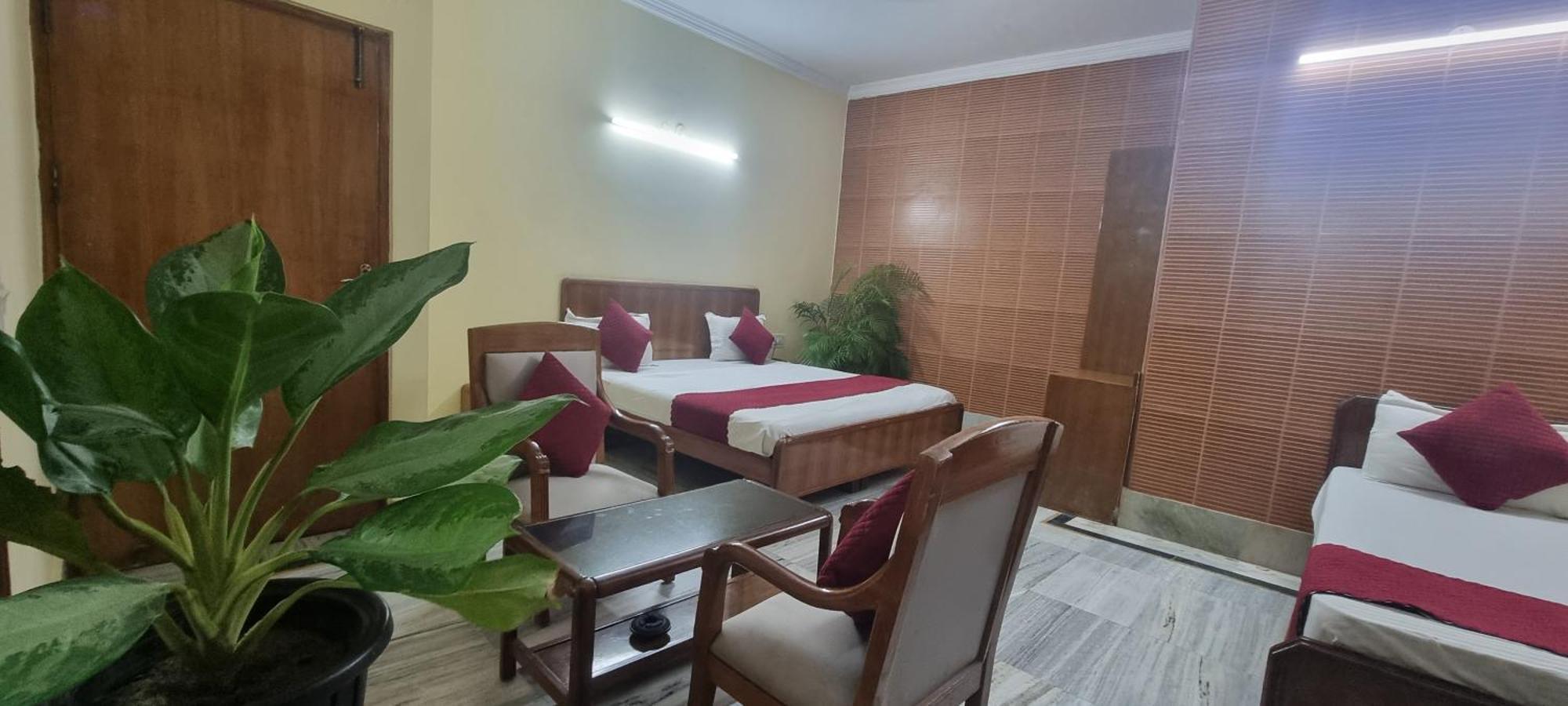 Hotel Har Ki Pauri By Around Stays หริทวาร ภายนอก รูปภาพ