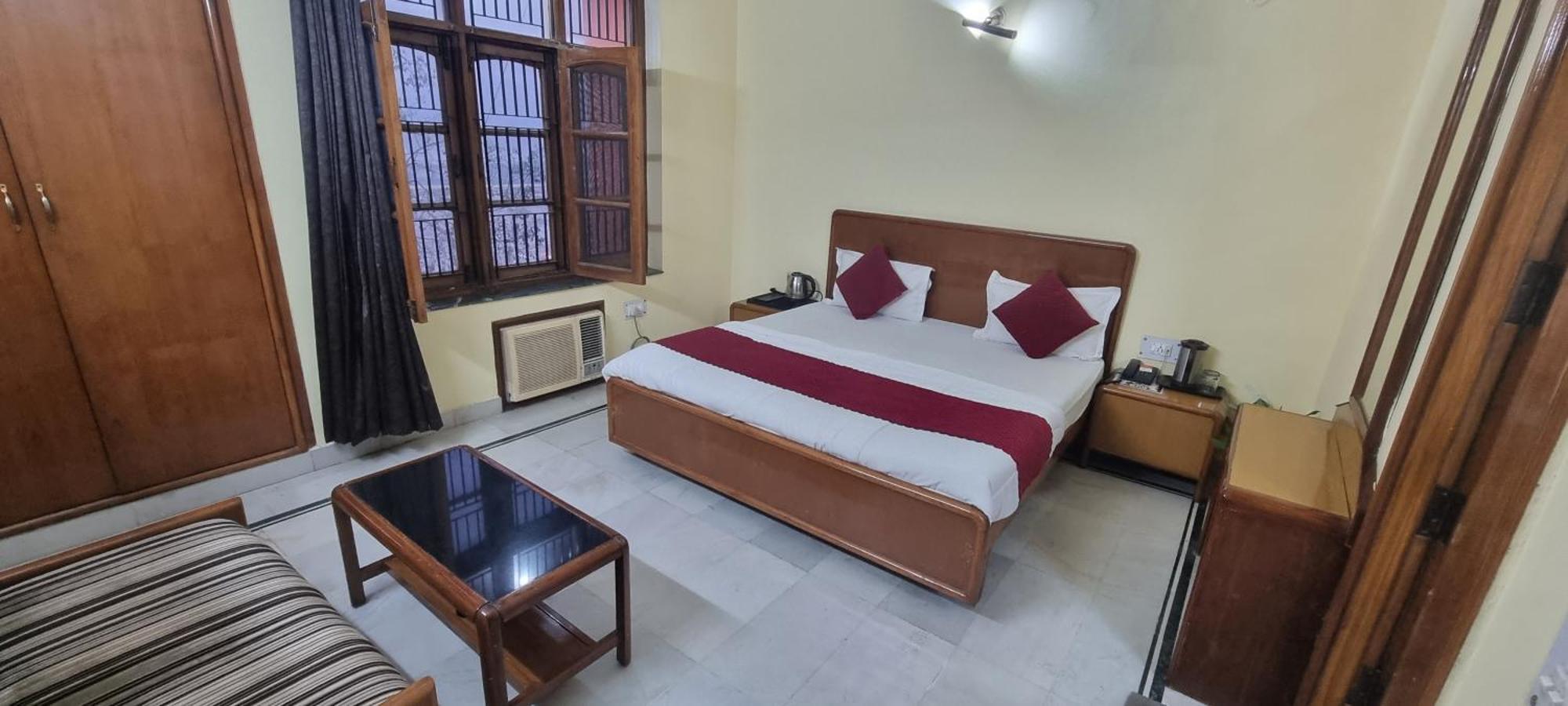 Hotel Har Ki Pauri By Around Stays หริทวาร ภายนอก รูปภาพ
