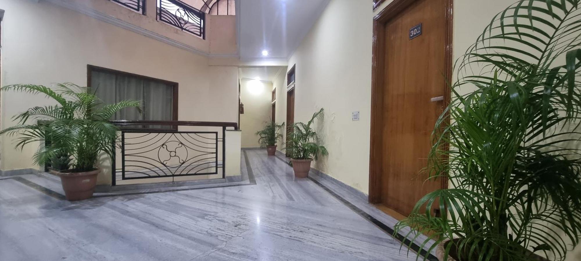 Hotel Har Ki Pauri By Around Stays หริทวาร ภายนอก รูปภาพ