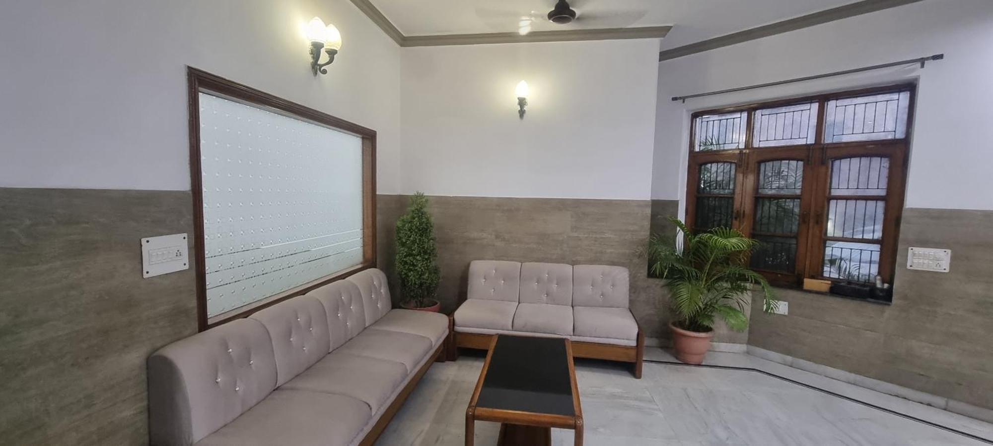 Hotel Har Ki Pauri By Around Stays หริทวาร ภายนอก รูปภาพ