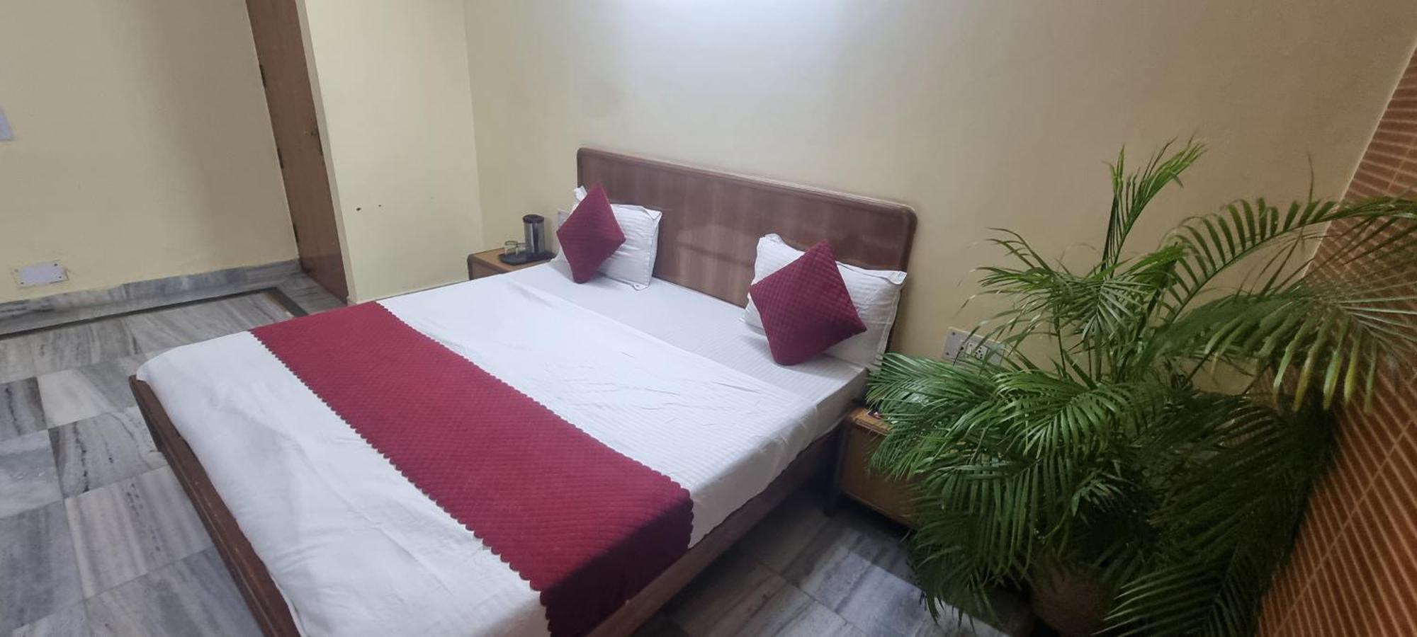 Hotel Har Ki Pauri By Around Stays หริทวาร ภายนอก รูปภาพ